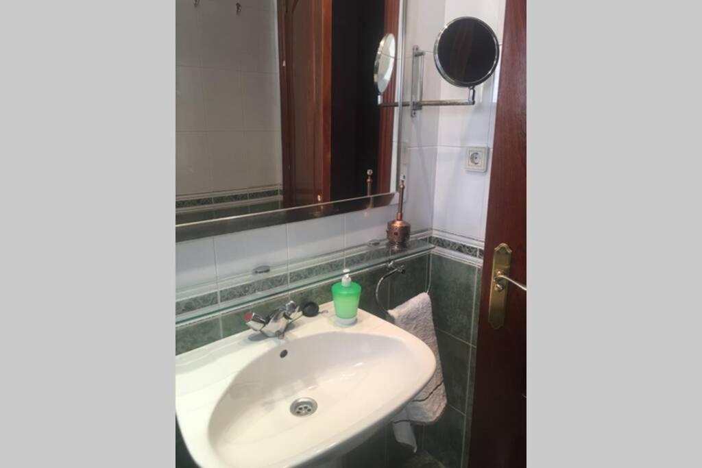 Confortable-Tranquilo Apartamento Junto Al Centro Málaga Dış mekan fotoğraf